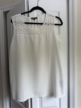 Nicole Miller White Lace Yoke Sleeveless Camisole